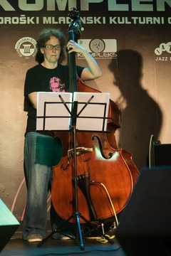 V jazzu zasidrana avtorska glasba (16)